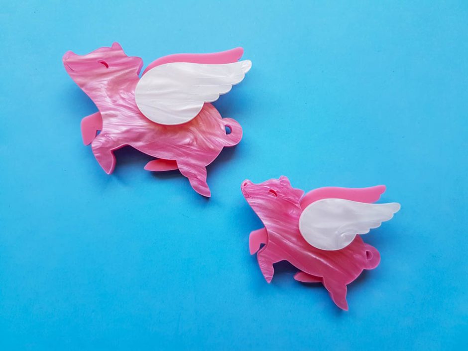 Porcine Airlines Brooch (Original Pink Pearl)
