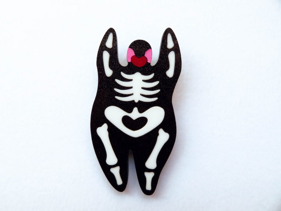 Skellie Venus Nana v2 Brooch