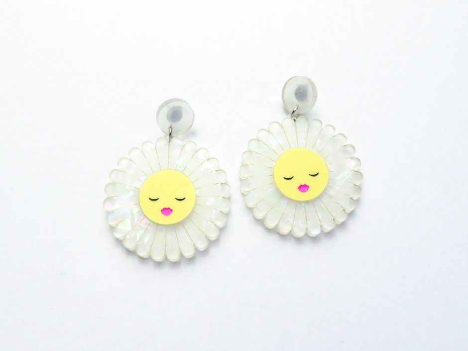Peaceful Daisy Dangles