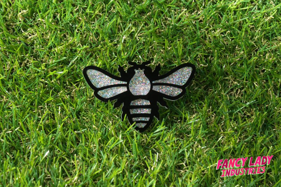 Teddy Bear Bee Brooch (White Glitter)